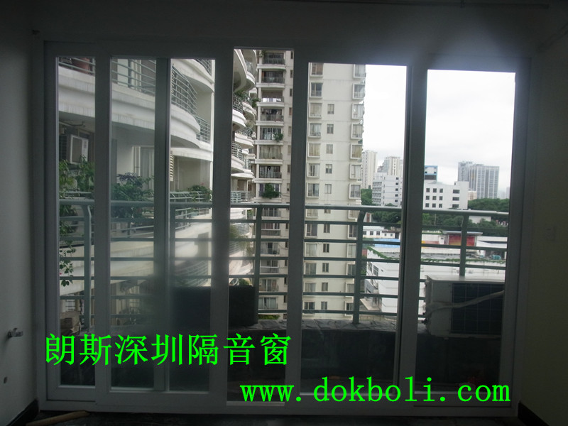 隔音玻璃價(jià)格--深圳陽(yáng)臺(tái)隔音窗DOK隔音窗 深圳創(chuàng)意僑園（隔音窗型號(hào)HG010）